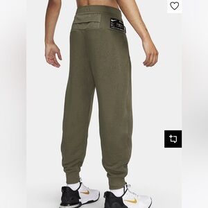 NIKE Axis Therma-Fit ADV Green Perforated Men’s Jogger Pants Size XXS